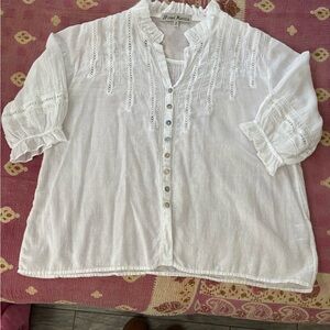 Pearl Mazzeo Women's White Button-Up Blouse